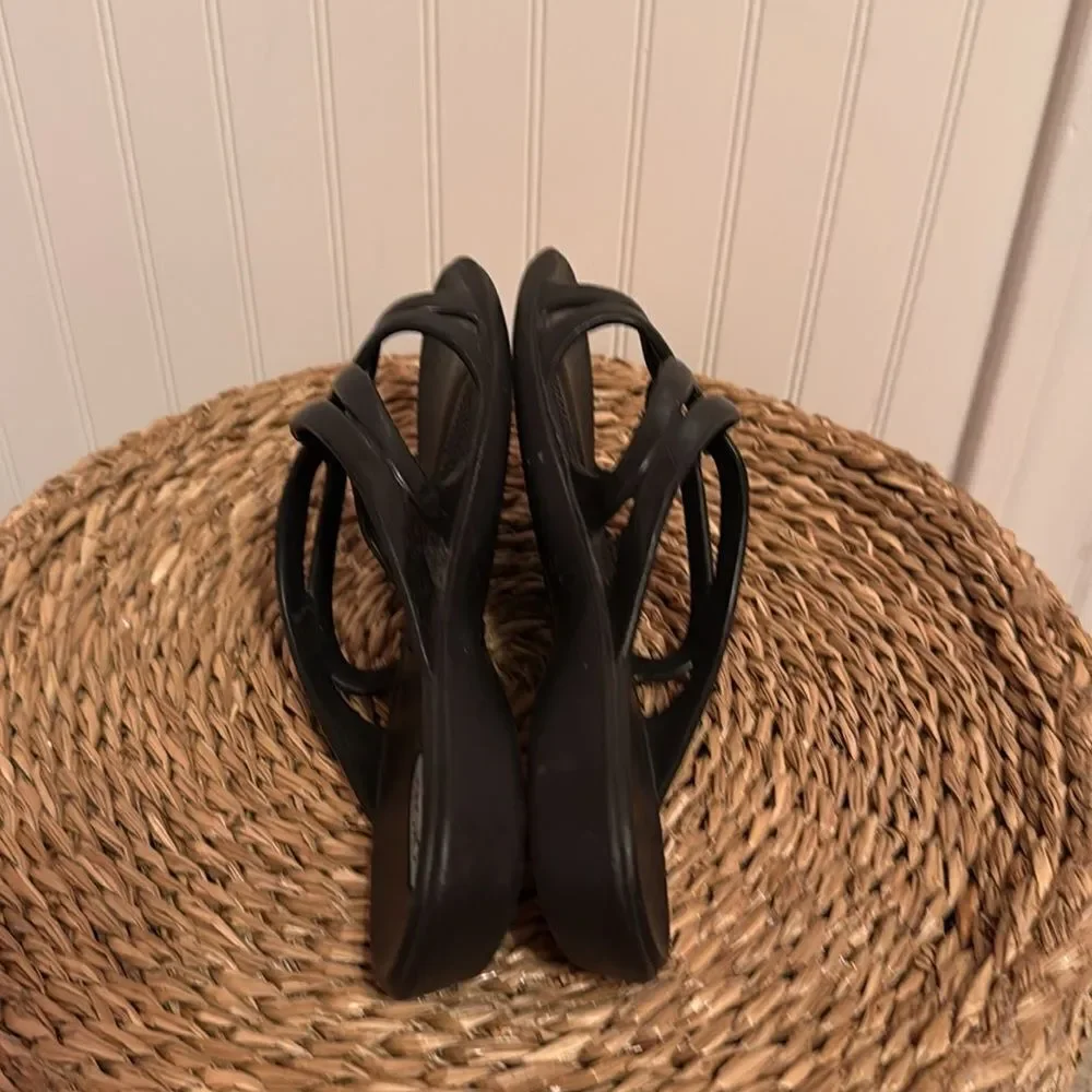 Oka B. Women's Black Sandals - 6 - Great Condition